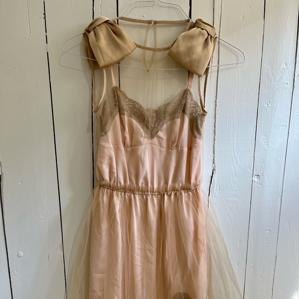 So friggin cute vintage lace and silky dress. Love it.
